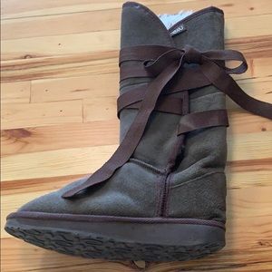 Brown Emu boots